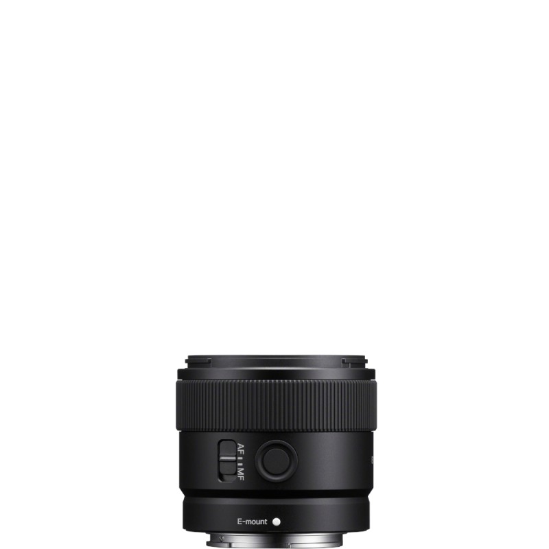 E 11mm F1.8