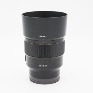 SONY FE 85 F/1.8