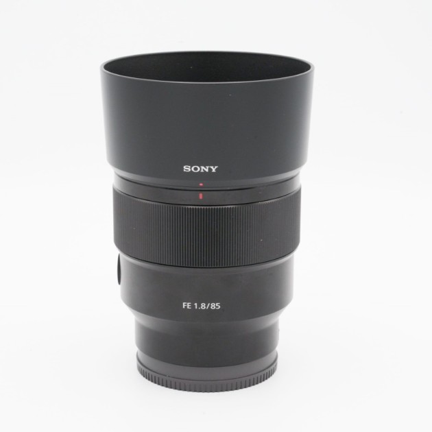 SONY FE 85 F/1.8