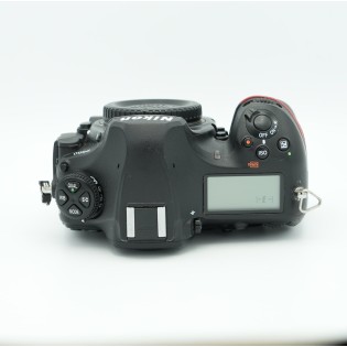 NIKON D850