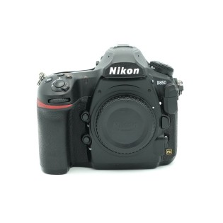 NIKON D850
