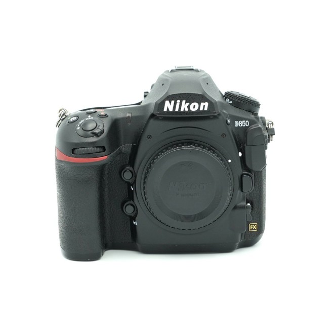 NIKON D850