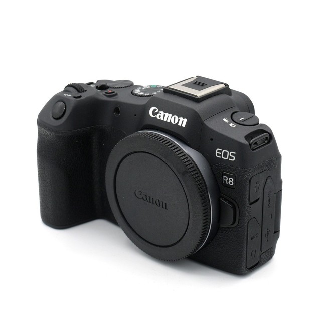 Canon EOS R8