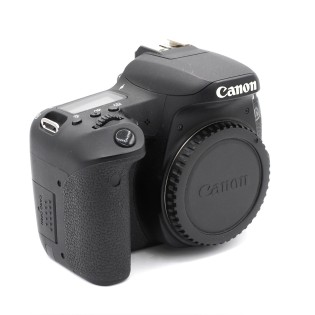 CANON EOS 77D