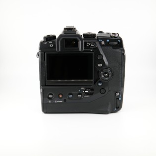 OLYMPUS OM-D E-M1X