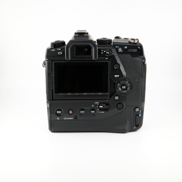 OLYMPUS OM-D E-M1X
