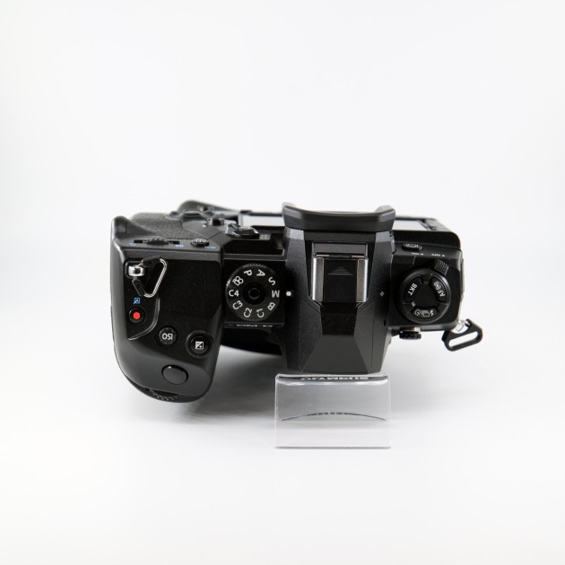 OLYMPUS OM-D E-M1X