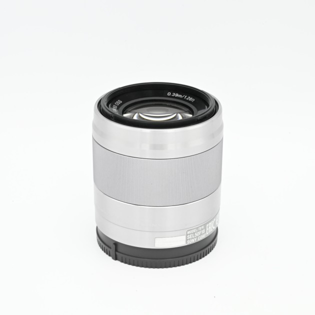 Sony E 50 F1.8 OSS SILVER - Objectifs occasion - Concept Store Photo