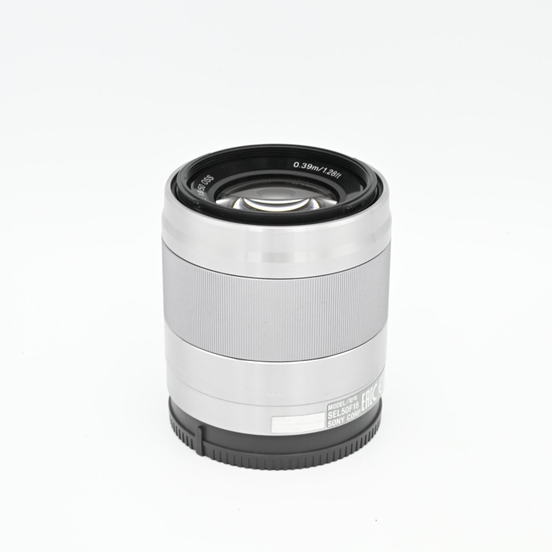 Sony E 50 F1.8 OSS SILVER - Objectifs occasion - Concept Store Photo