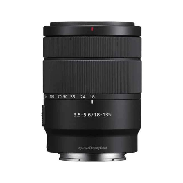 Sony E 18-135mm f/3.5-5.6 OSS | Objectif zoom APS-C stabilisé