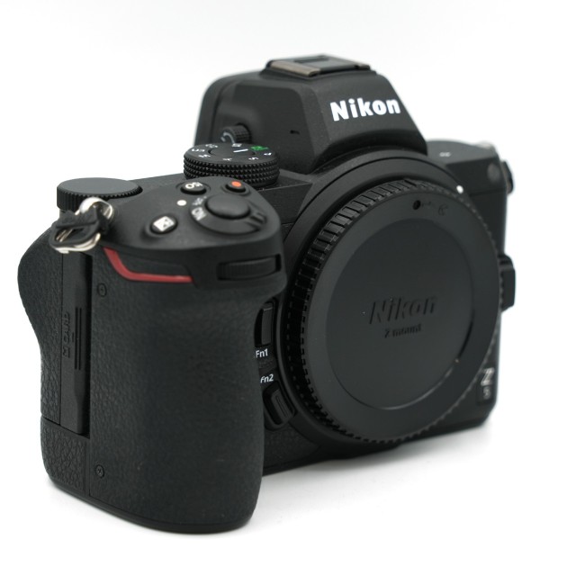 Nikon Z5 - Hybride occasion - Concept Store Photo