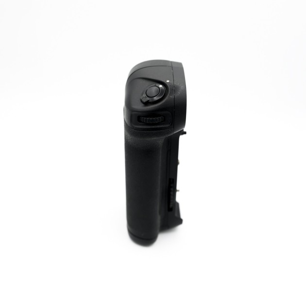 Nikon MB-D12 - Occasions - Concept Store Photo