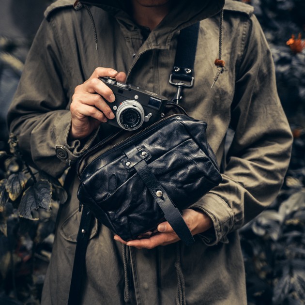 Sac photo bandoulière Wotancraft Mini Rider Black Leather