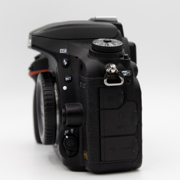 NIKON D750