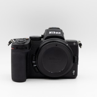 Nikon Z5 - Hybride occasion - Concept Store Photo