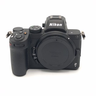 Nikon Z5 - Hybride occasion - Concept Store Photo