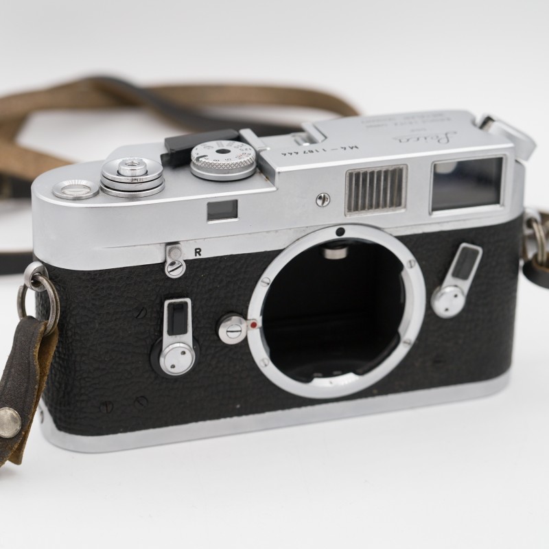 LEICA M4 SILVER d'occasion | Concept Store Photo