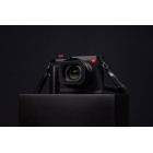 Leica Q3 43 Formula 1® Edition, compact plein format